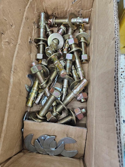BOX OF CONCRETE ANCHORS
