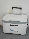 IGLOO 60 QT WHEELED COOLER