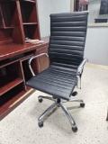 NICE! HIGH BACK EXECUTIVE OFFICE CHAIR