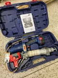 Lincoln 1884 20 Volt Lithium-Ion PowerLuber Grease Gun Kit