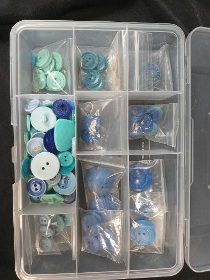 Tray of Turquoise and Blue-tone Vintage Button Assortment
