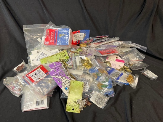 5 LBS OF CRAFT BEADS, JEWELRY NECKLACES, SUPPLIES