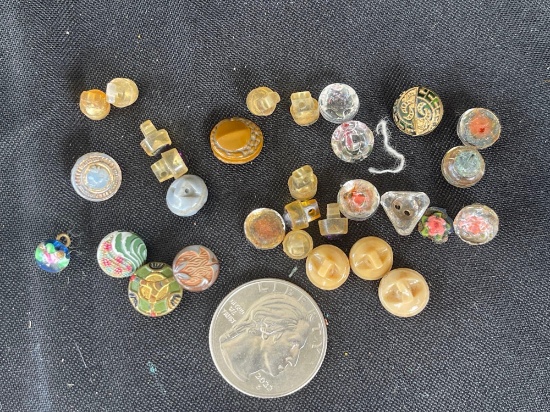 Very Small and Delicate Buttons