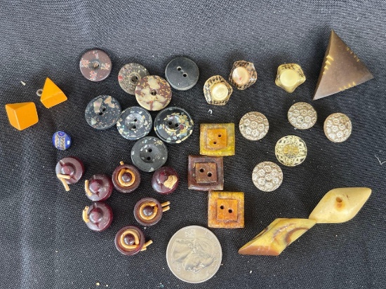 Collection of antique composition, Bakelite? and More buttons