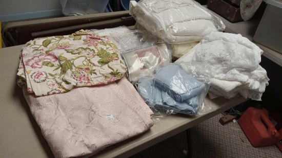 Totw of Linens, Curtains, Thick and Applique