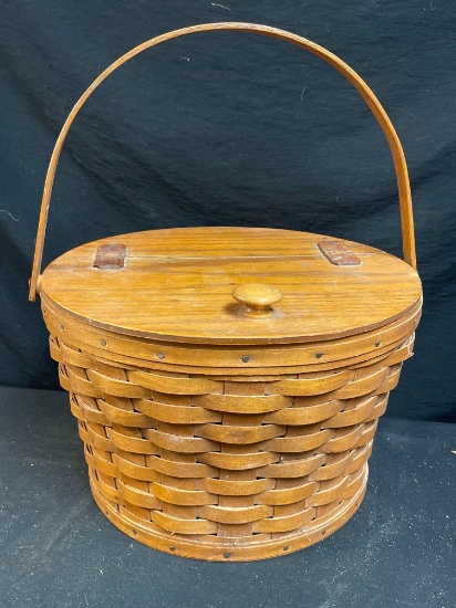 Vintage Longaberger round sewing yarn basket, hinged wooden lid, swing handle