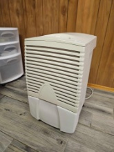 FIDGIDAIRE DEHUMIDIFIER