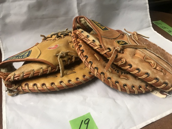 Vintage Baseball Gloves