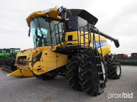 CR 9070 New Holland, 20.8x42 R2, 28Lx26 rear, 4 wh., 1448 hrs., chopper, SN Y9G112516