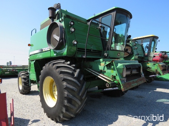 7720 JD Titan II, 30.5x32, 16.9x26, 4 wh., SN 611647