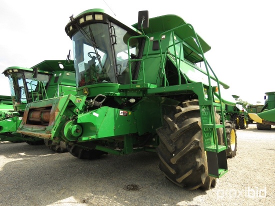 9760 STS JD, 35.5x32 R2, 18.4x30 rear, 4 wh., Contour, chopper, 2487 hrs., SN 706998