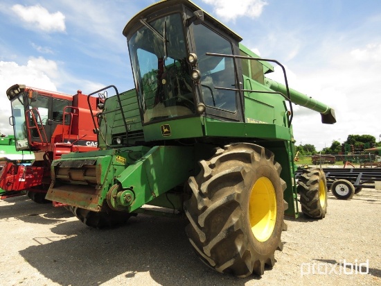 8820 JD, 30.5L32 R2, 16.9x26 R2 rear, 4 wh., SN 464800