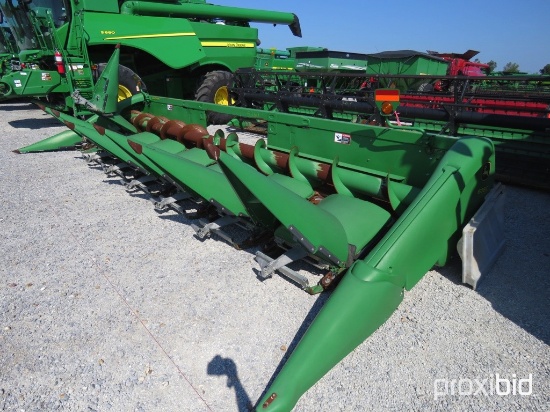 608C JD 8 row 38”, SN 755691