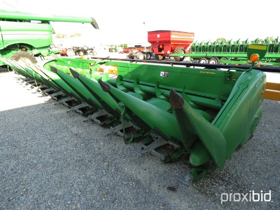 612 JD Corn head, Hyd deck plates, stalk master, SN 735809, 12 row 30"