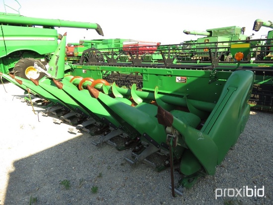 608C JD 8 row 30”, SN 765589