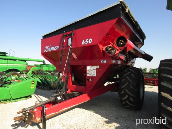 Demco 650 Grain Cart