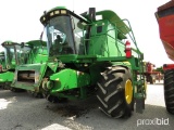 9750 STS JD, 35.5L32 R2, 28Lx 26 R2 rear, 4 wh., spreader, contour, 2513 hrs., 2002 yr., SN HO9750S6