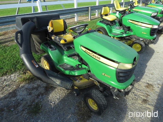 2006 JOHN DEERE X300