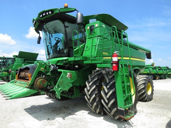 S670 John Deere Combine