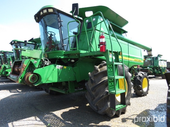 9760 STS John Deere Combine
