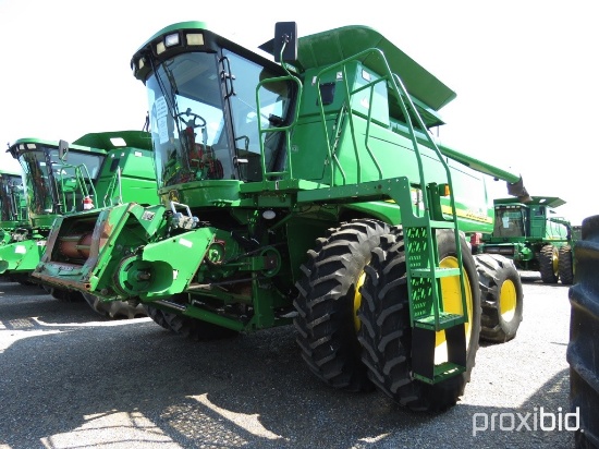 9760 STS John Deere Combine