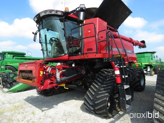 8230 Case IH Combine