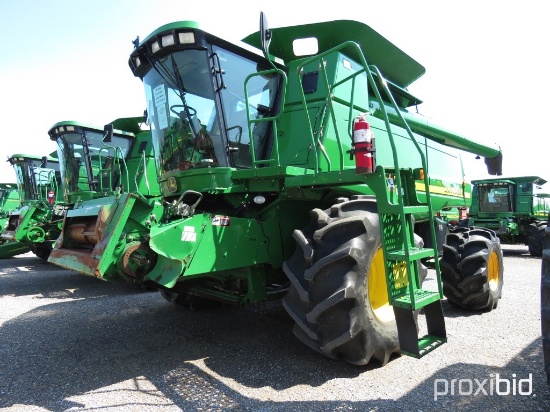 9660 STS John Deere Combine