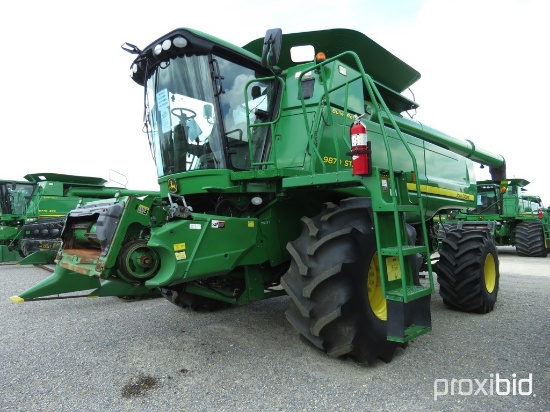 9870 STS John Deere Combine