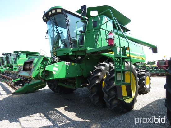 9760 STS John Deere Combine