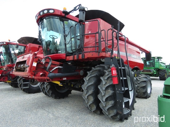 7120 Case IH Combine