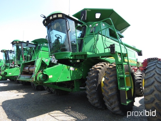 9750 STS John Deere Combine