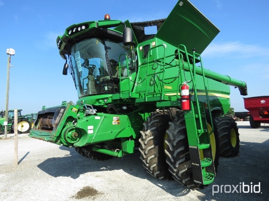 S680 John Deere Combine