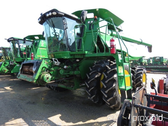 9770 STS John Deere Combine