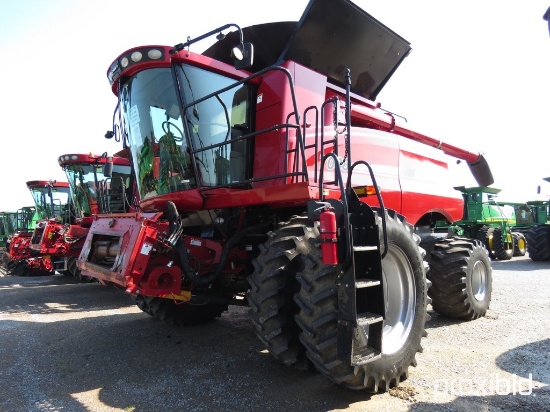 7088 Case IH Combine