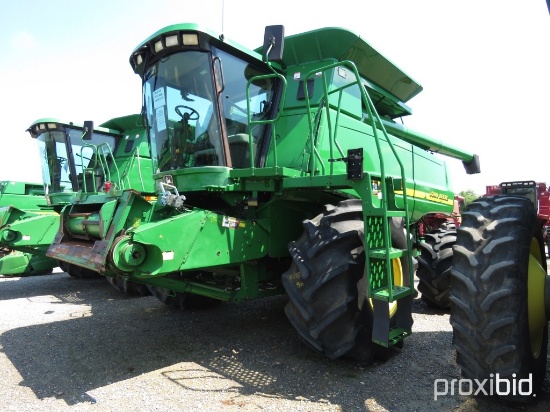 9750 STS John Deere Combine
