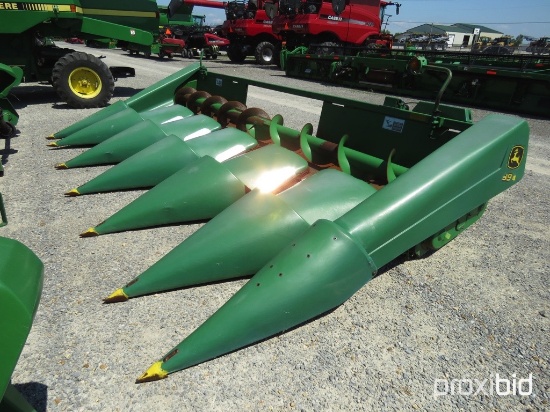 694 John Deere 6 Row Corn Head