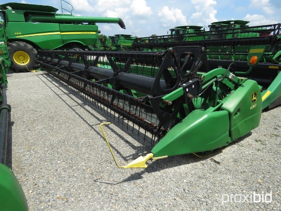 John Deere 635F