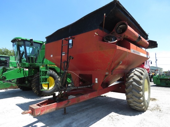 7000 Unverferth Grain Cart