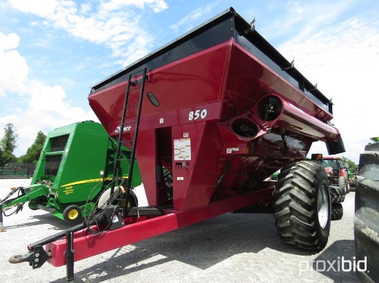 850 Demco Grain Cart
