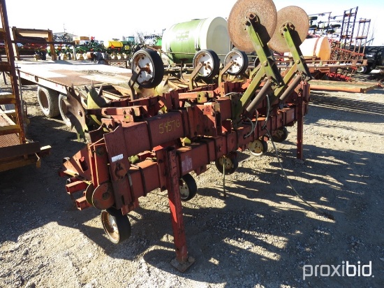 183 International Cultivator