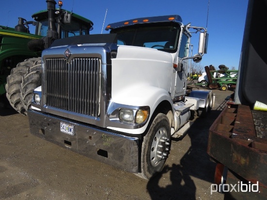 2006 International semi, day cab, air ride, Vin 2HSCHSBR07C369867, Prior Salvage Title