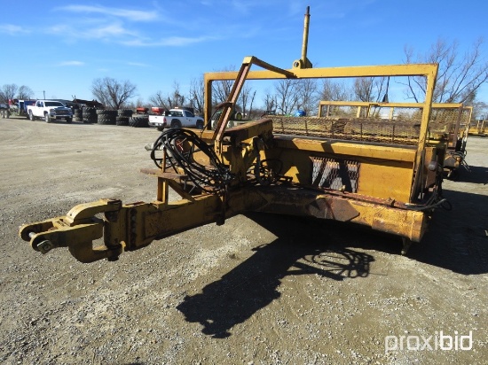 Dirt scoop Train
