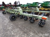Hiniker Cultivator on Orthman Bar, 12 row