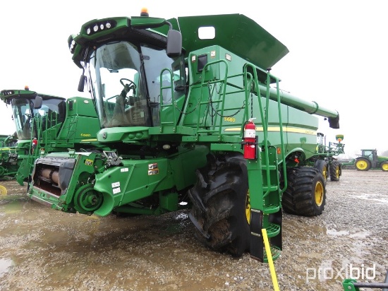 S680 John Deere Combine