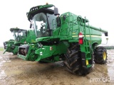 S690 John Deere Combine