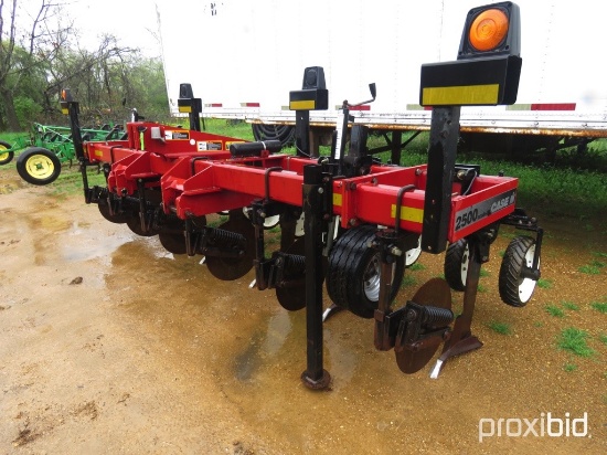 2500 Case IH Plow