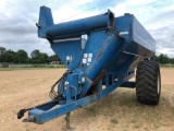 640 KINZE GRAIN CART