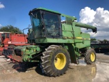 7720 JOHN DEERE COMBINE