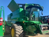 S680 John Deere Combine