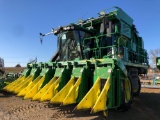 7760 John Deere Cotton Picker